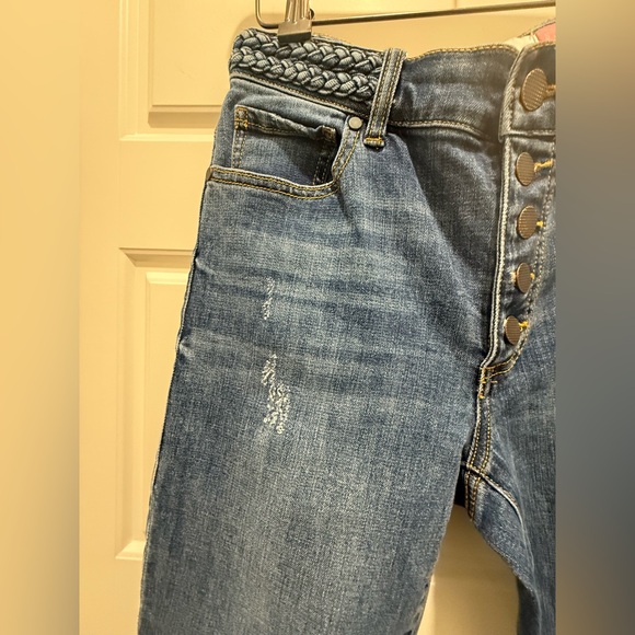 Cabi. Womens Medium Wash Mid Rise Button Fly
Skinny Jeans 6. Style 5694 - Picture 6 of 11